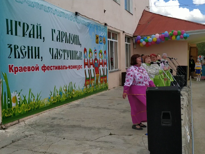 Фестиваль «Играй, гармонь, звени, частушка» стартовал в Агинском районе Zабайкалья